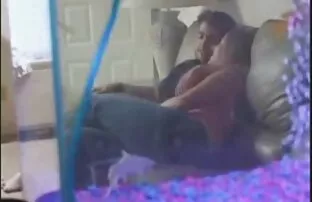 XXX Ibu melakukan threesome kumpulan cerita xxxx dengan putrinya dan pacarnya.