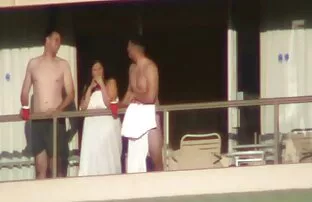 XXX salju contoh cerpen sosial putih jelek, hitam dan matahari terbenam