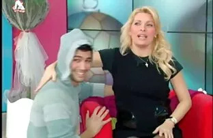 XXX Mulailah ketika pacar Anda contoh cerpen di koran ebony